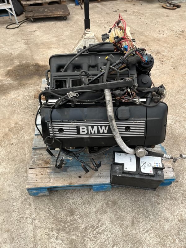BMW E46 330i M54B30 Engine