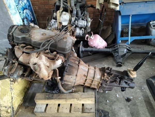 Isuzu C20NE (2.0L Petrol) Engine