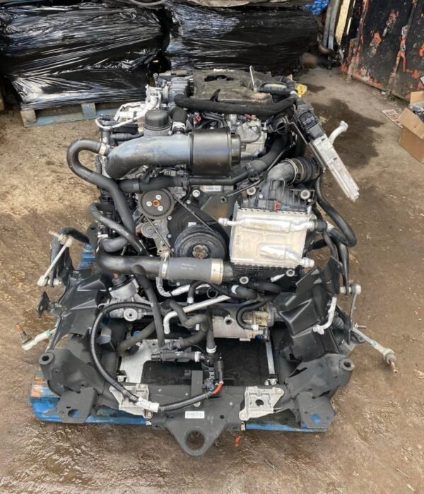 5866478843470745884.jpg BMW F90 M5 S63B44T4 Engine